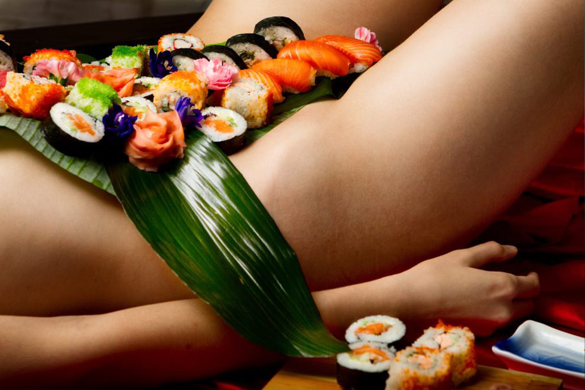 NAKED BODY SUSHI